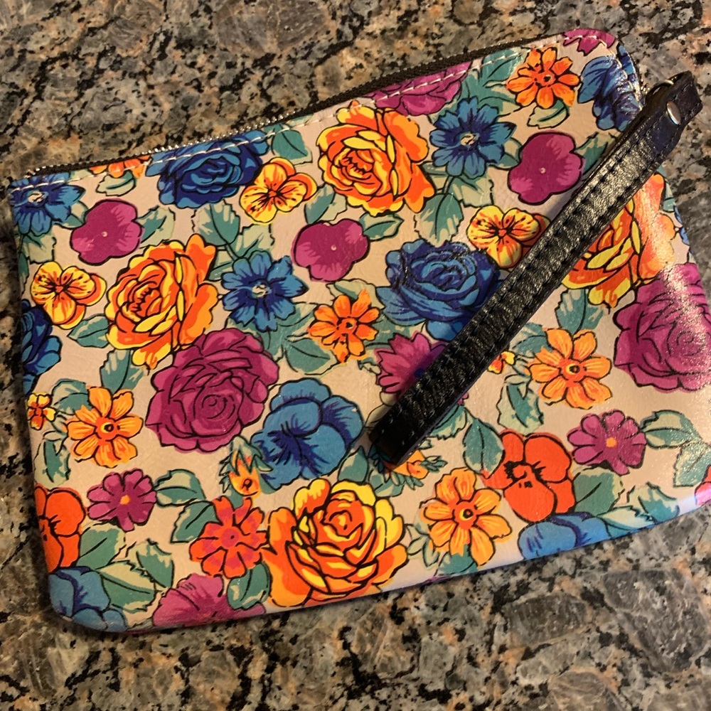 Patricia Nash wristlet